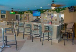 Bar (on property) - Beach Quarters 1BR 1BA with a nice Ocean Front Balcony - sleeps 6 (Virginia Beach)