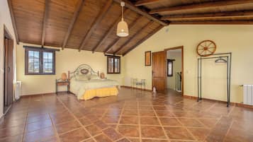 4 habitaciones, tabla de planchar con plancha y wifi gratis