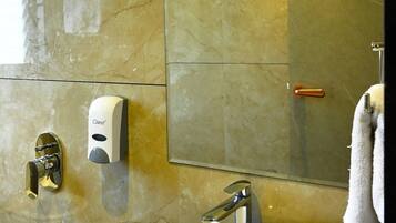Shared Dormitory | Bathroom