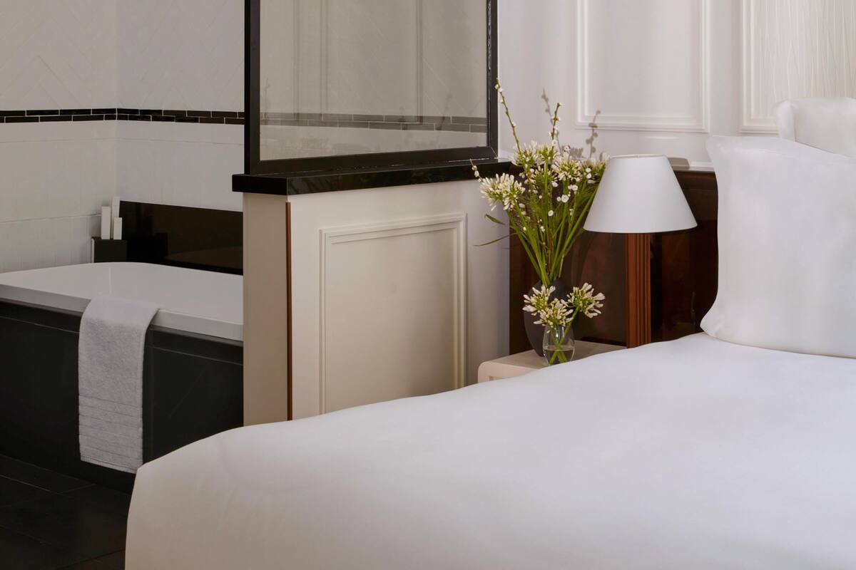 Grand Prestige Suite