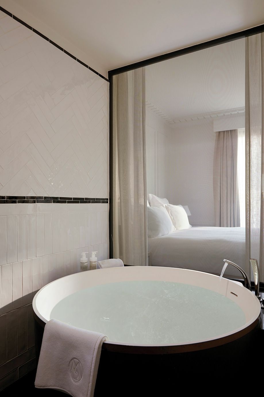 Photo - Maison Delano Paris