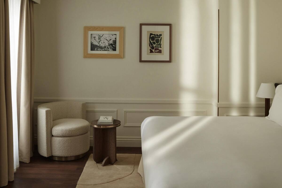 Deluxe Suite, 1 King Bed