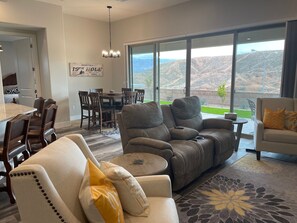 TV, fireplace, DVD player