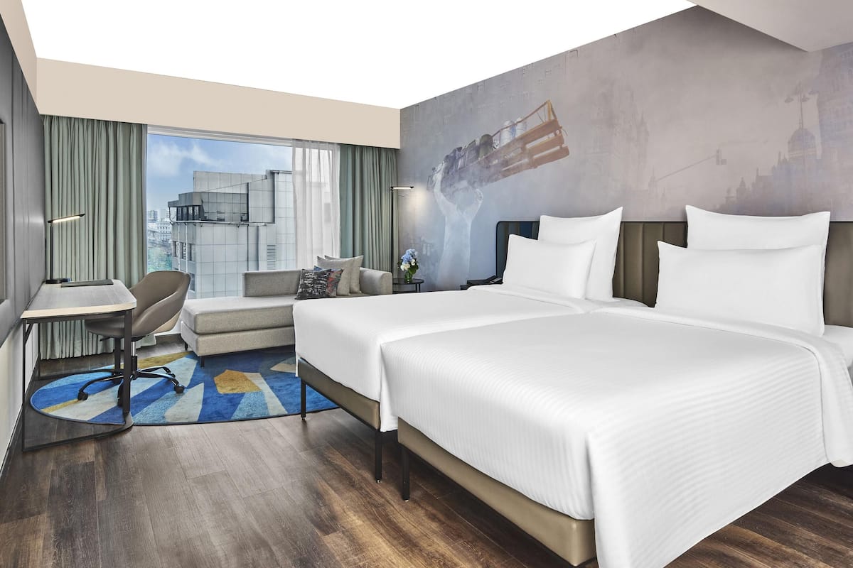 Coffre-fort, bureau, espace de travail pour ordinateurs portables