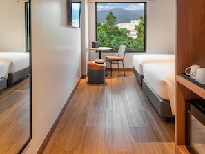 Caja fuerte, decoración individual, mobiliario individual y escritorio