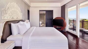 Executive suite, 1 kingsize bed | Een kluis op de kamer, een bureau, een laptopwerkplek