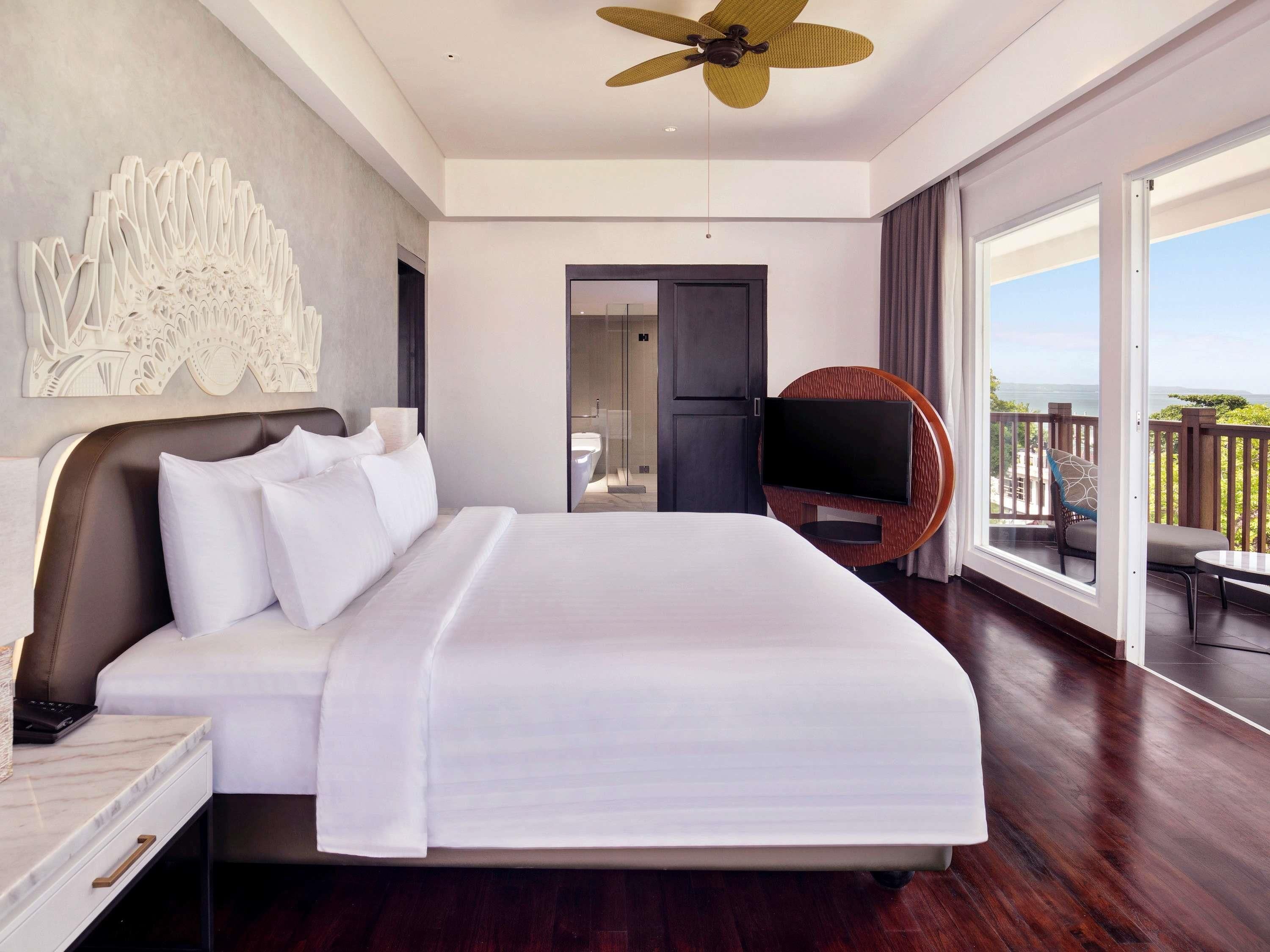 Suite Executive, 1 letto king | Una cassaforte in camera, una scrivania, postazione laptop