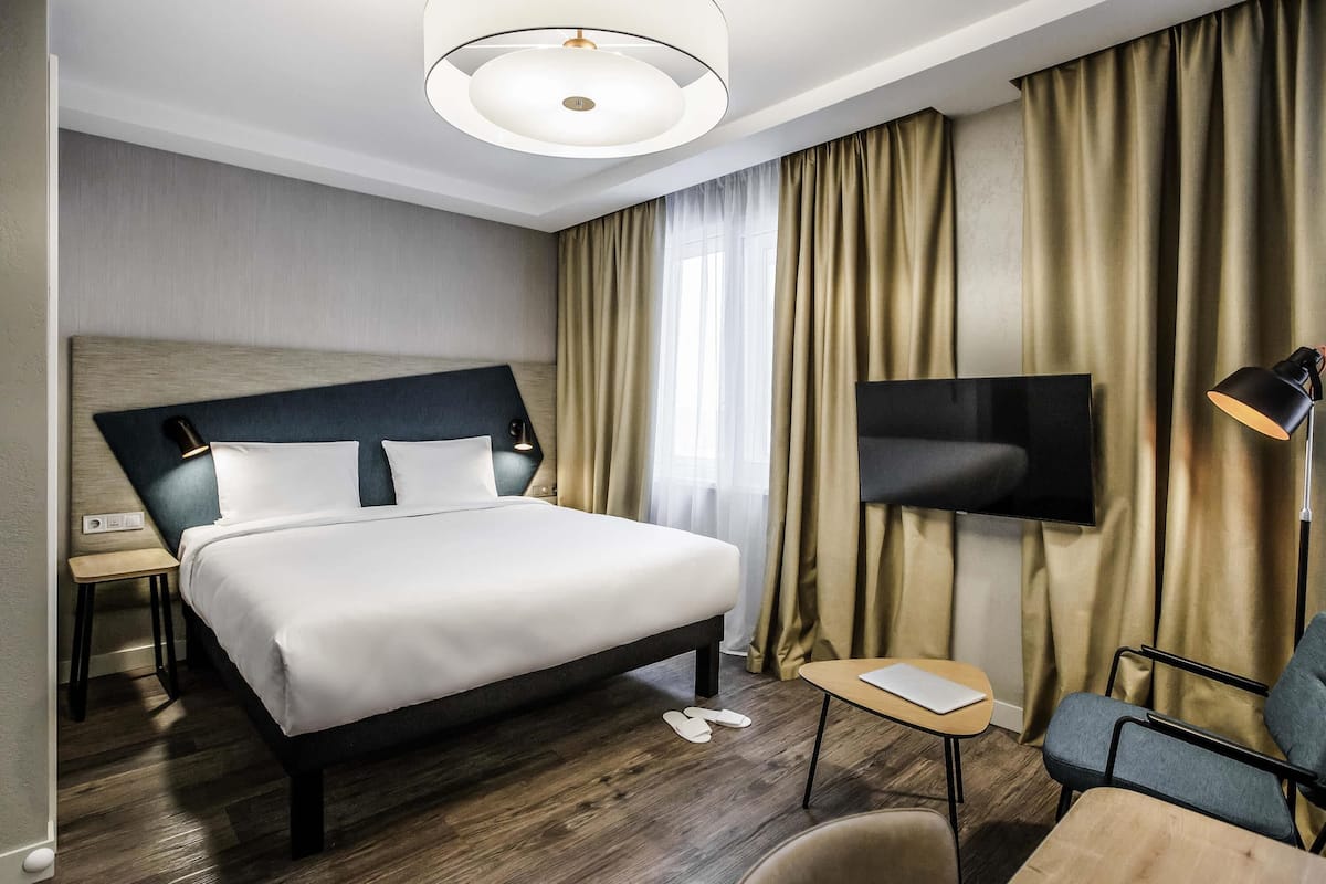 Studio, 1 Double Bed | Hypo-allergenic bedding, desk, laptop workspace, soundproofing