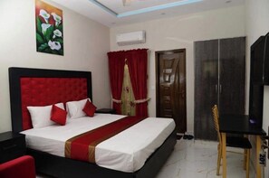 2 bedrooms, minibar, soundproofing, free WiFi