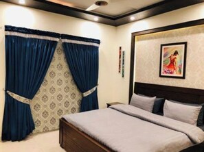 2 habitaciones, minibar, sistema de insonorización y wifi gratis