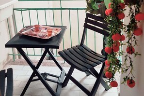 Outdoor dining - NAPLES SECRET FAMILY ROOM (Napoli)