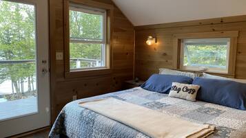 5 bedrooms, travel crib, bed sheets