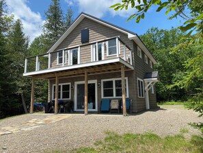 Exterior - Private modern off-grid lakehouse with guest cabin (Oakfield)