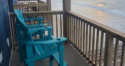 Ocean Getaway - Ocean Front Condo
