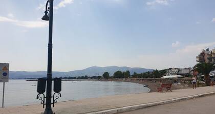 Cozy & cute apartment - 2 minutes from the beach!