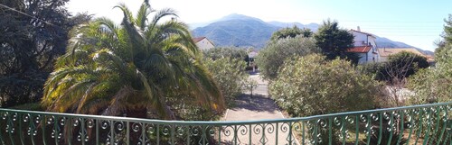 Grande villa avec jardin au calme et au pied des Albères