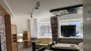 Unclassified image, 3 of 5, button - Comfort-Deluxe-Apartment (Hannover)