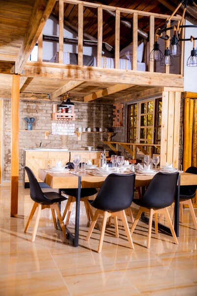 Rustic Luxury Farm Cabin located in Hwedza - 2031