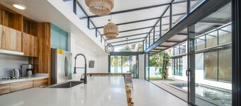 Open Living Style Home 1Km From the Beach