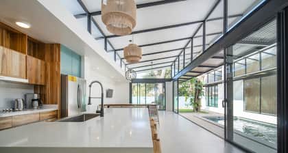 Open Living Style Home 1Km From the Beach