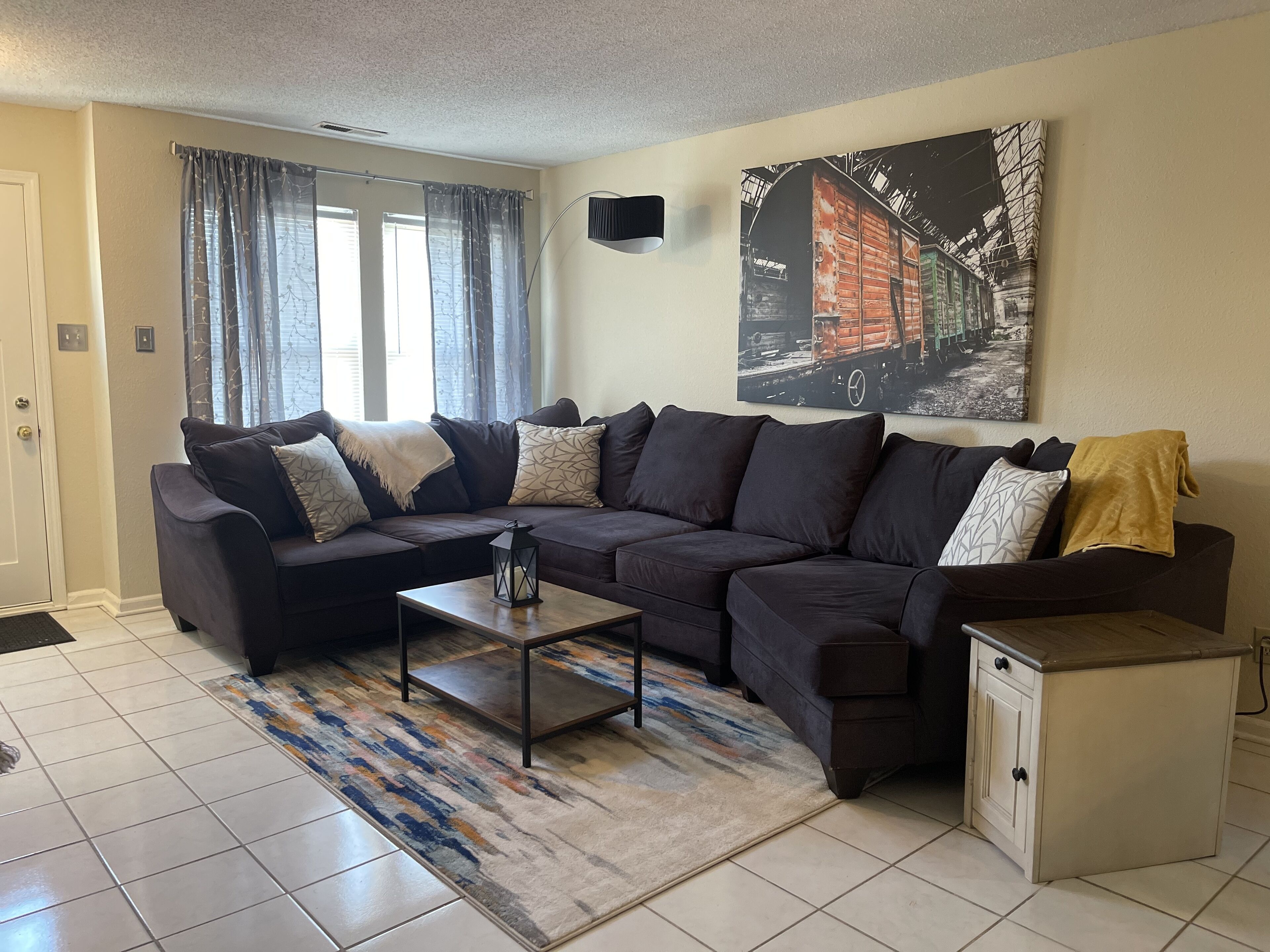 Cozy 2 bedroom home in Indianapolis. 