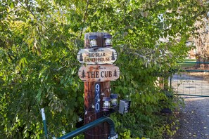 Exterior detail - The Cub, Cozy Home on acreage - tranquil yet minutes from town. (Yakima)