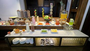 Bao gồm bữa sáng buffet hàng ngày