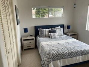 3 slaapkamers, een bureau, een strijkplank/strijkijzer, gratis wifi
