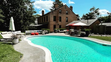 Piscine extérieure, piscine chauffée