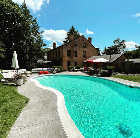 Piscine extérieure, piscine chauffée