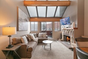 Flat-screen TV, fireplace - Beaver Run Ski View Condo: Ski-In/Out, Resort Amenities (Breckenridge)