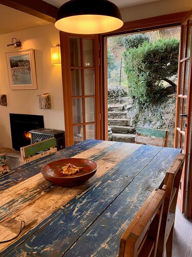 Luxury five * restored Swiss chalet, air conditioned, hidden above Lago Maggoire