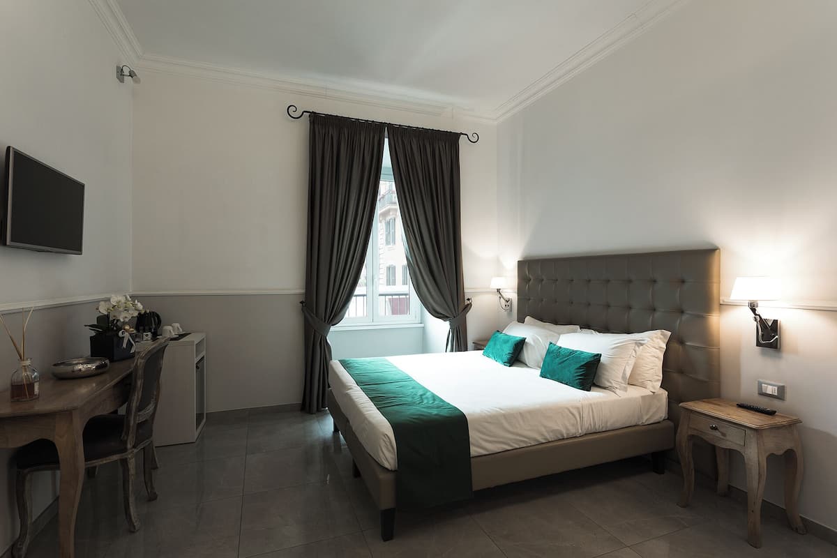 In-room safe, desk, blackout drapes, soundproofing