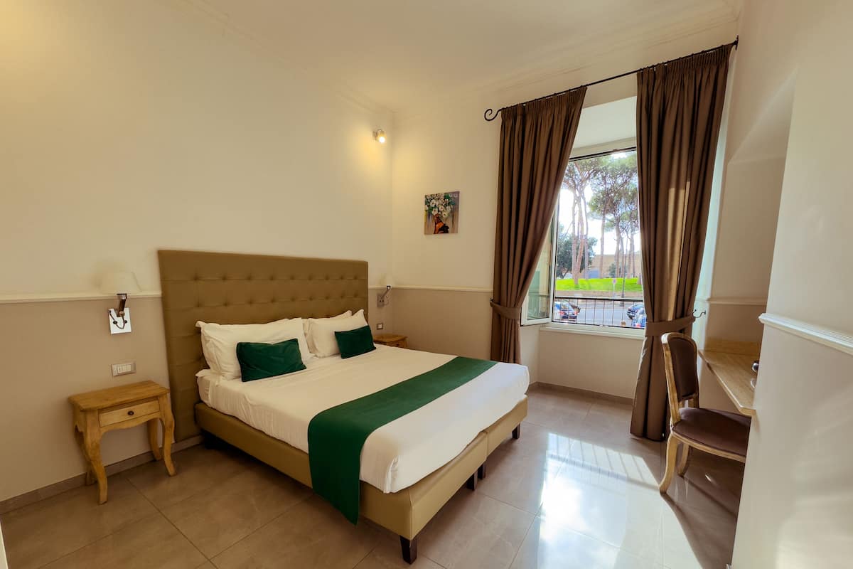 Superior Double Room | In-room safe, blackout curtains, soundproofing, bed sheets