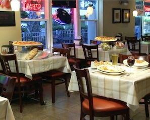 Dining - Ocean Key Resort (Virginia Beach)