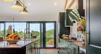 3 bedroom accommodation in Watton