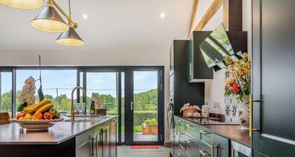 3 bedroom accommodation in Watton