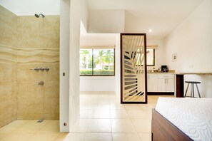 1 bedroom, internet, bed sheets - Dog-friendly & convenient villa with an outdoor pool, kitchenette, & gazebo (Playas del Coco)