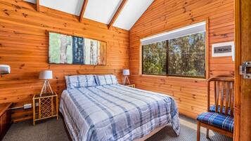 1 bedroom, iron/ironing board, bed sheets