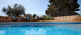 Rural Stone Villa with private pool and mountain views near local sandy beaches!