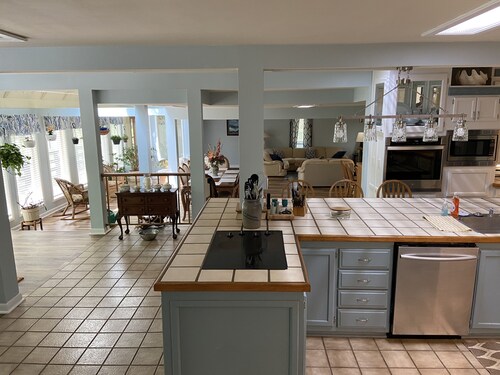 Large unique home in the beautiful Ozark Mountains on the Kings River.