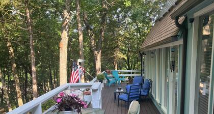 Large unique home in the beautiful Ozark Mountains on the Kings River.