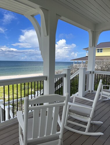 New gulf front stunner! Private pool, elevator, beach gear!