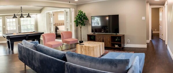 TV connectée, espaces bureaux