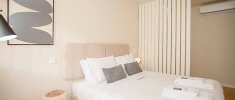 3 makuuhuonetta, työpöytä, silitysrauta/-lauta, Wi-Fi