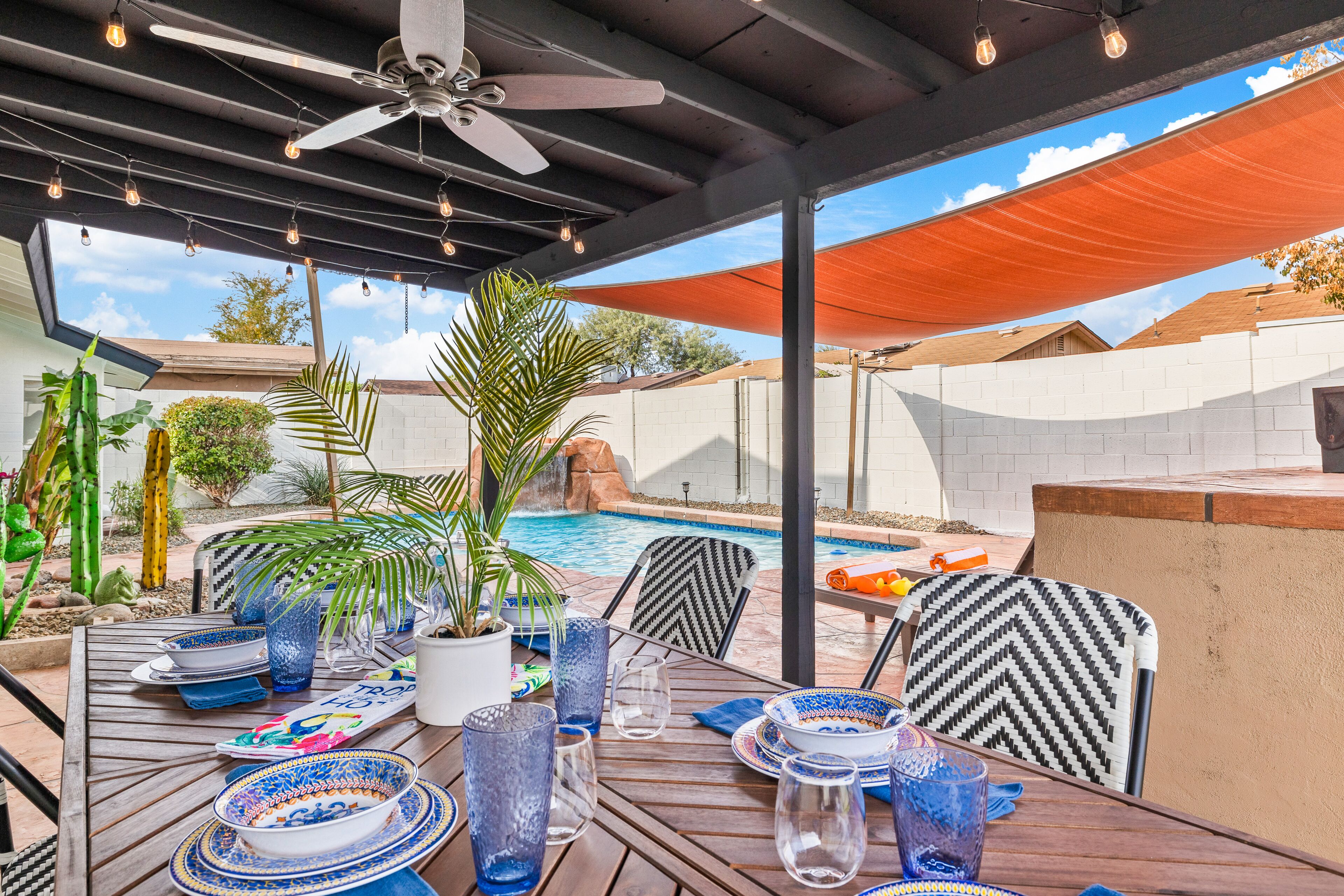 Modern tropical retreat with a private pool, outdoor games, washer/dryer & AC