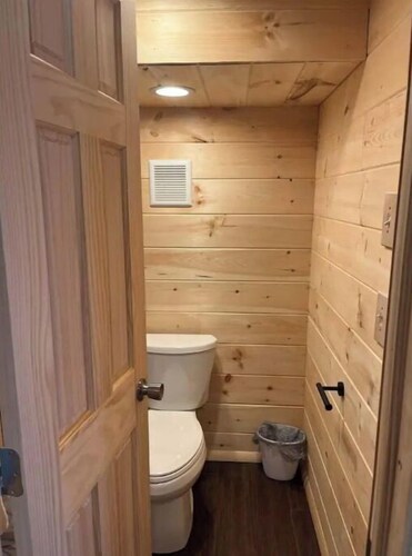 Cardinal Cabin Near Hatfield McCoy Ivy Branch Trails