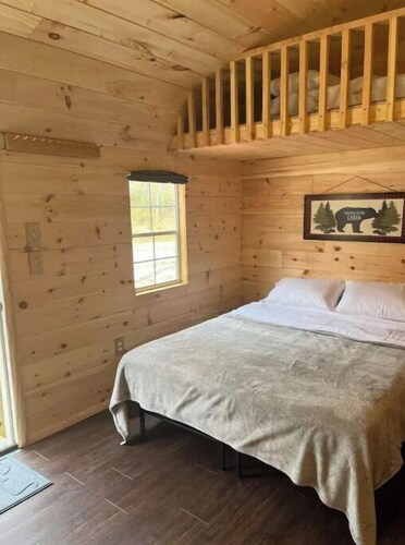 Cardinal Cabin Near Hatfield McCoy Ivy Branch Trails