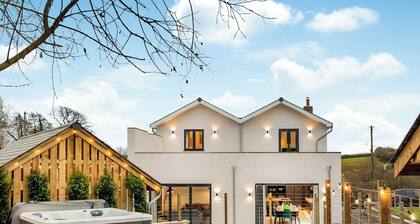 5 Schlafzimmer Unterkunft in Atherington, near Umberleigh