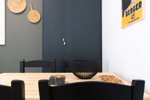 Dining - modita 2 studio apartment (Kesariani)